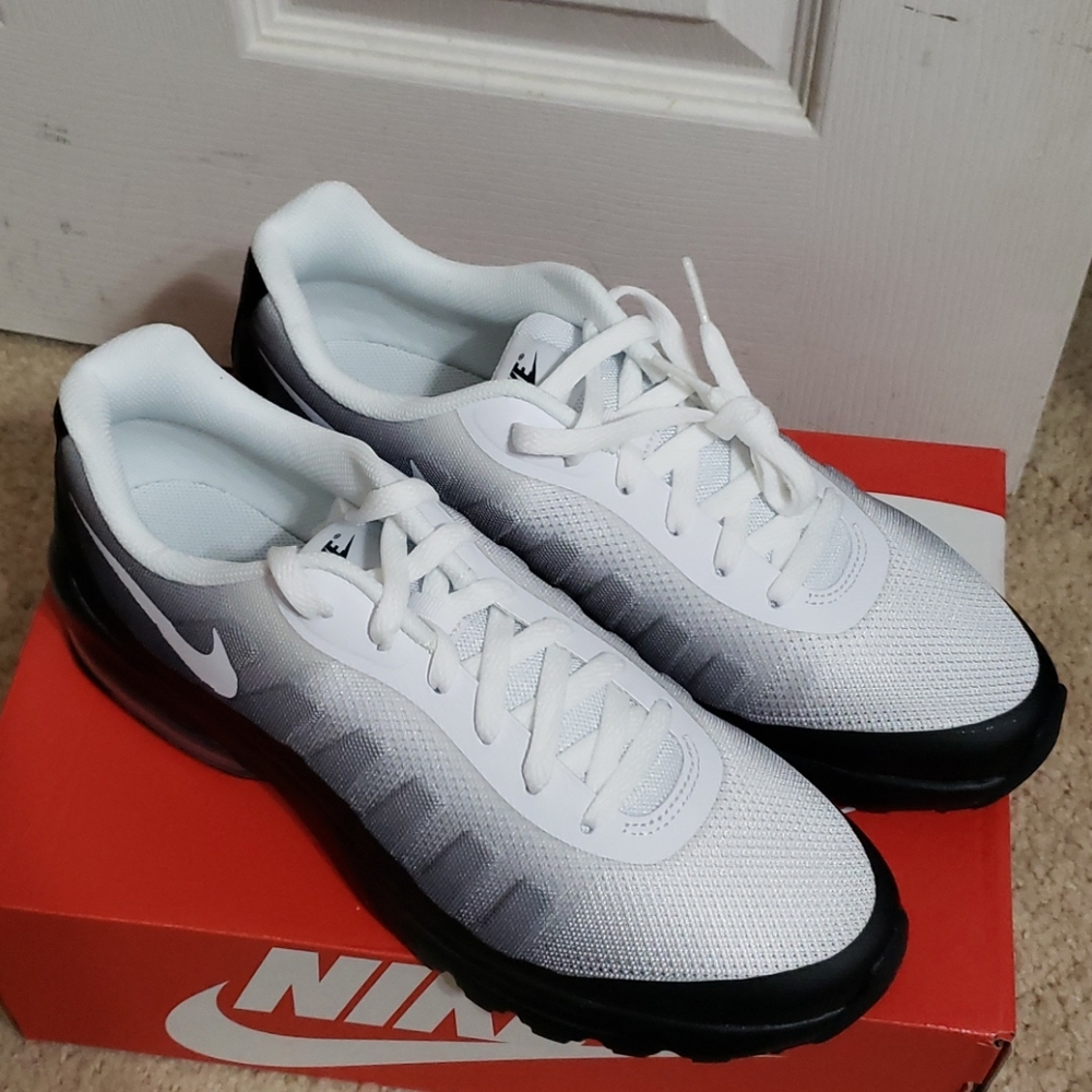 Mens Nike Air Max Invigor Print